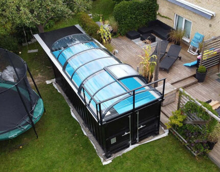 Premium-Containerpool 20 Fuß mit Schiebedach
