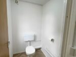 Maßgefertigtes 32 Fuß × 10 Fuß großes Kabinenbüro + Kantine + 1+1 WC-Waschräume, vandalensicher – Bild 2