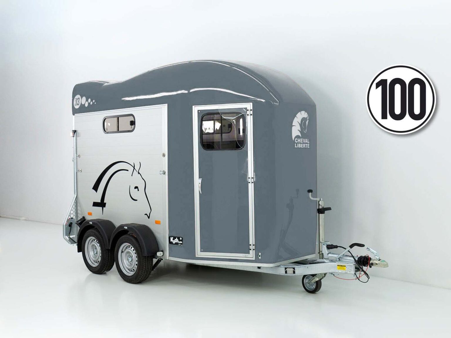 c4db78f2-524d-45ad-a8f1-e7f98787042e Cheval Liberte Pferdeanhänger GOLD 3 | Premium | Pullman 2 | Sattelkammer | grau-Neu – Bild 1