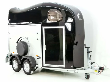 Cheval Liberte Pferdeanhänger GOLD One 1,5er | Pullmann-Fahrwerk | Sattelkammer | schwarz-Neu