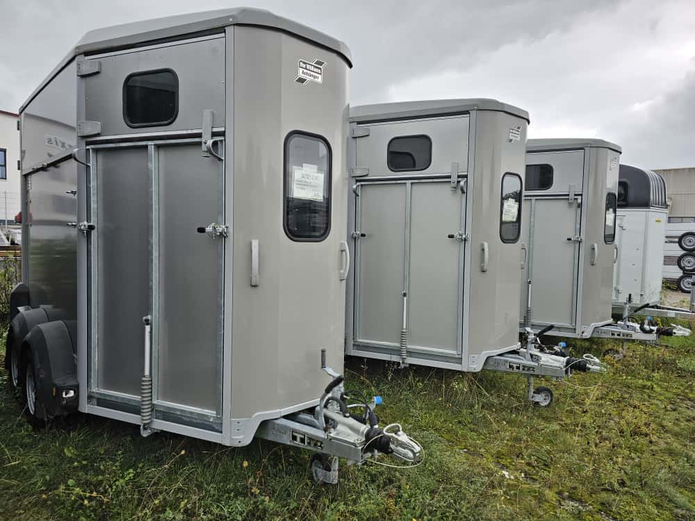 Ifor-Williams-HB-506-Silber Sonderangebot Ifor Wiliams HB 506 mit Rampe-/Türe und Heunetzbefestigung – Bild 1